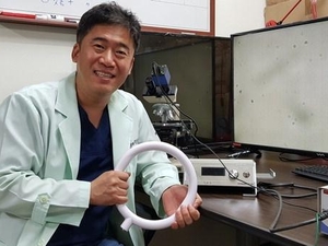 Development of medical device 'Elysium 100' Dr. Kim Tae-yeol of Oriental Medicine "Recharges cells one by one with magnetic field therapy"